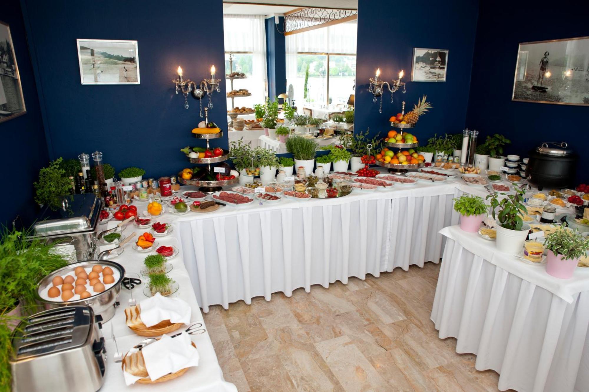 Tennis & Yacht Hotel Velden เวลเดน อัม เวิร์ทเทอร์ซี ภายนอก รูปภาพ